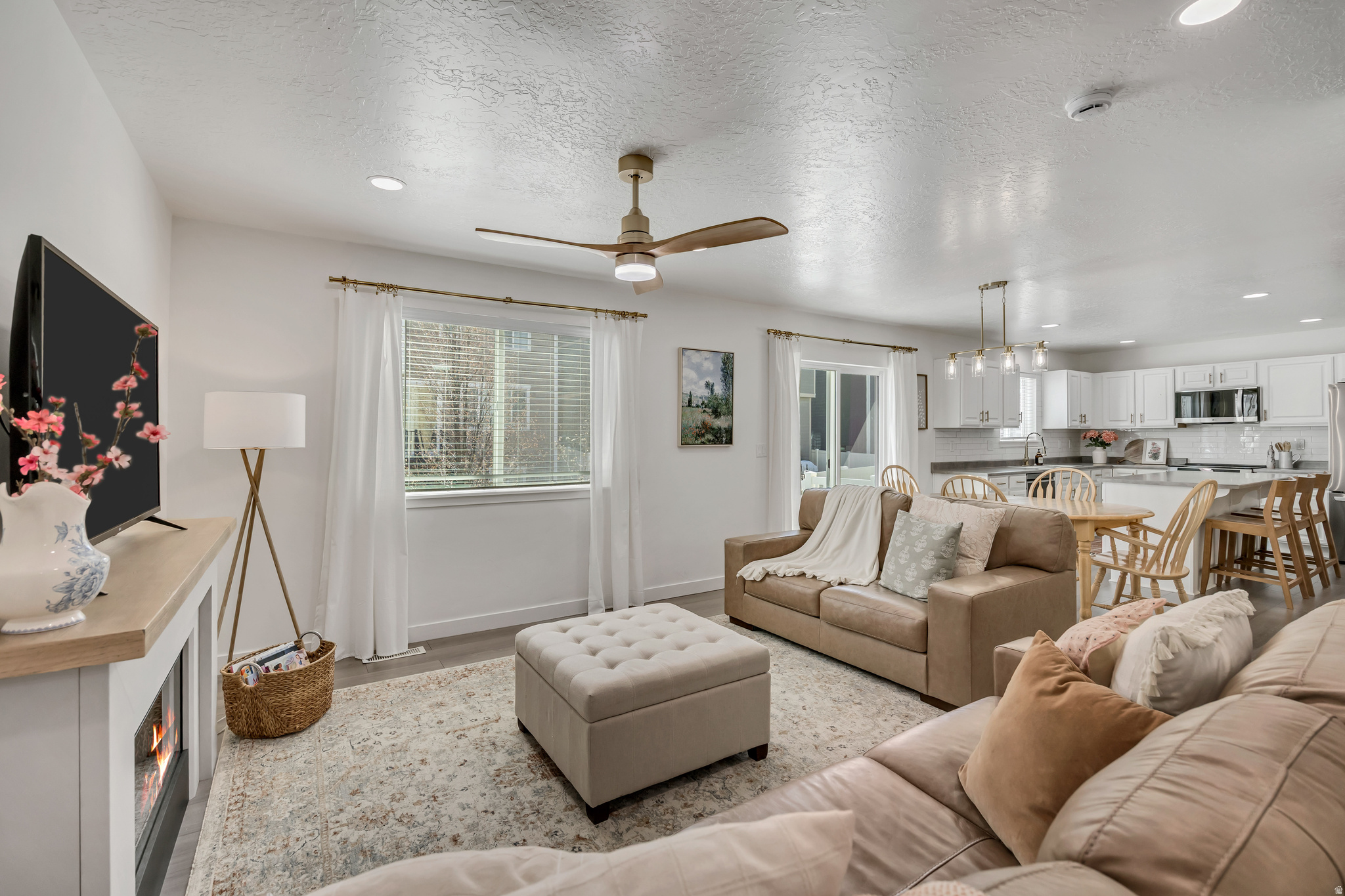 INDEPENDENCE - Residential