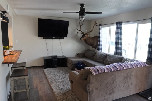 LOVERS DELIGHT - Residential