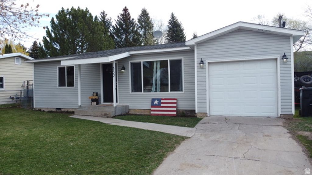 Photo of 350 MONSANTO BLVD, Soda Springs, ID 83276 (MLS # 2150526)
