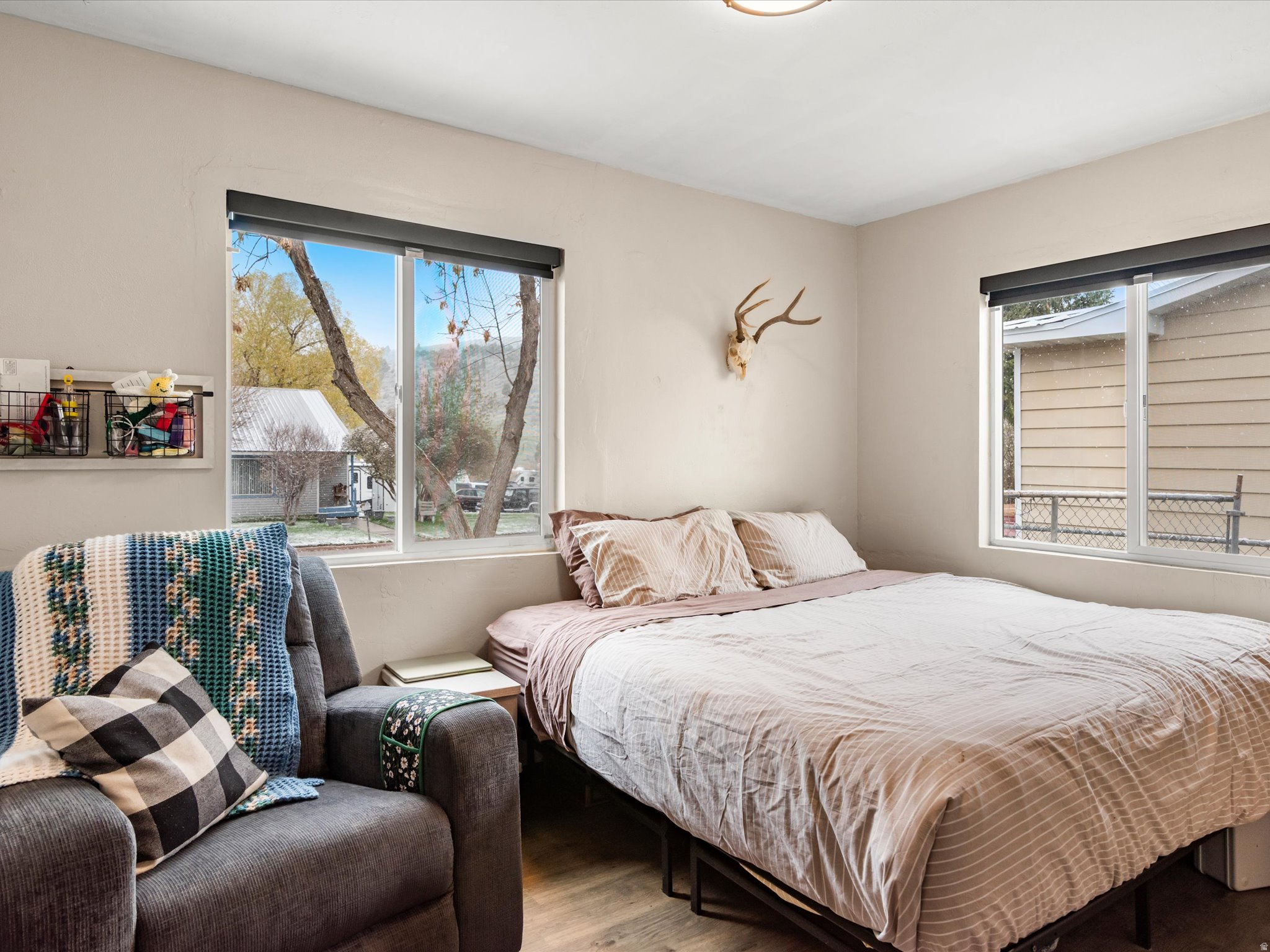 LOVERS DELIGHT - Residential