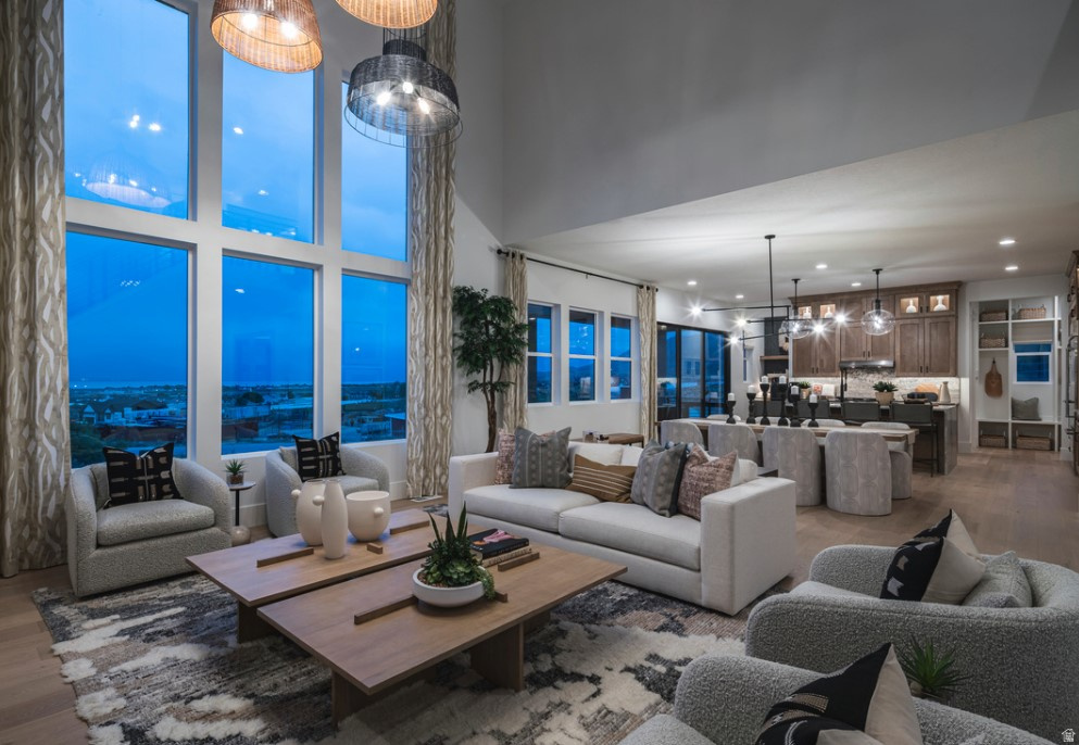 WESTLAKE VISTAS - Residential