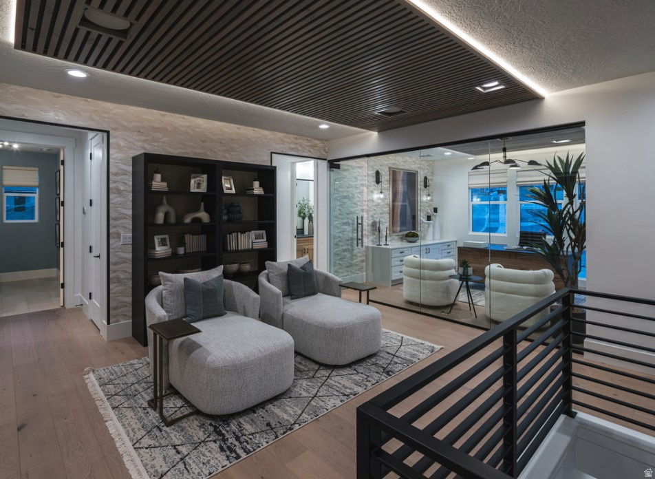 WESTLAKE VISTAS - Residential