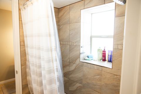 Tiny photo for 1013 W 3000 N, Pleasant View, UT 84414 (MLS # 2151158)