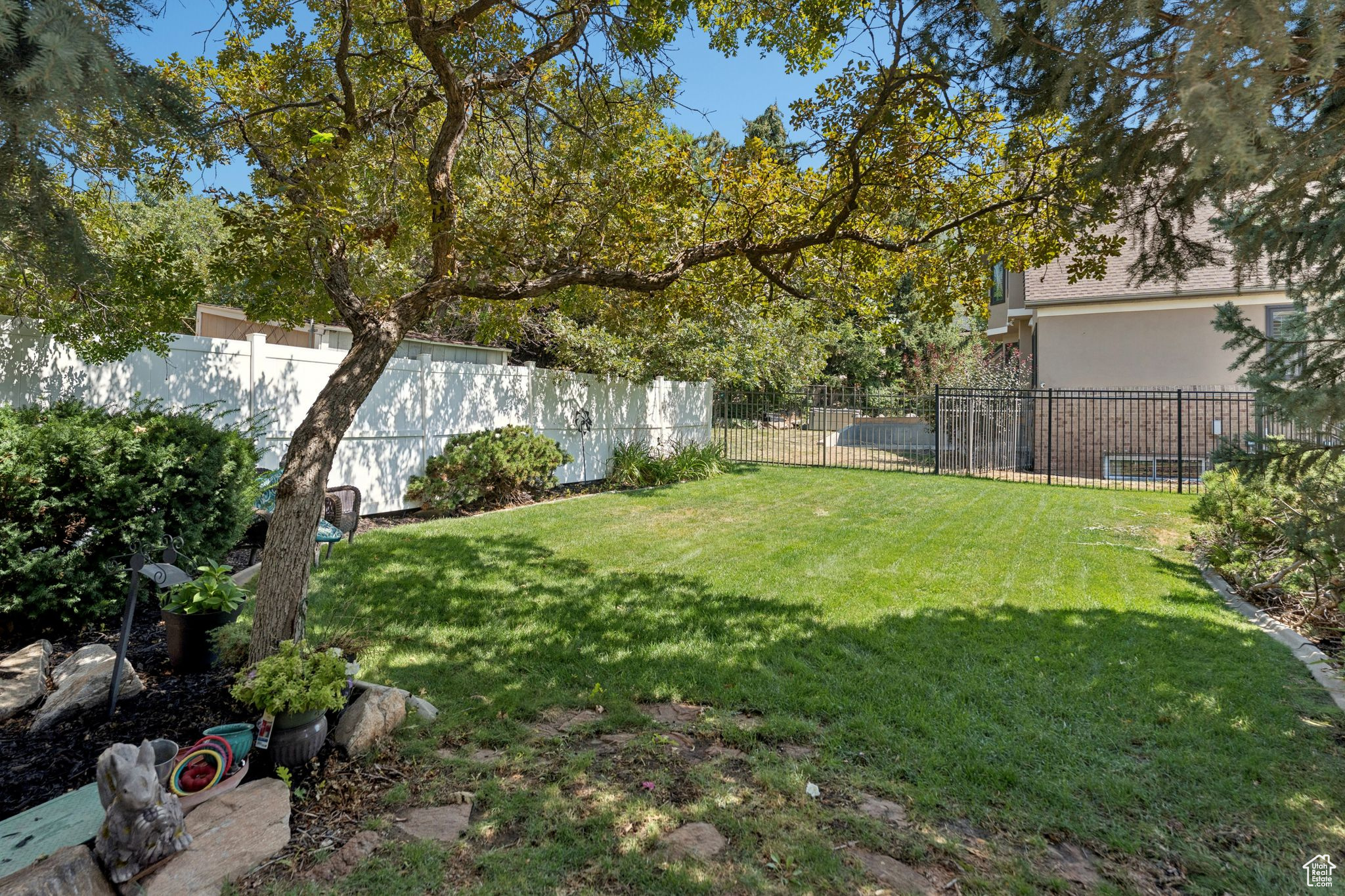MOUNTAIN MEADOWS - Residential