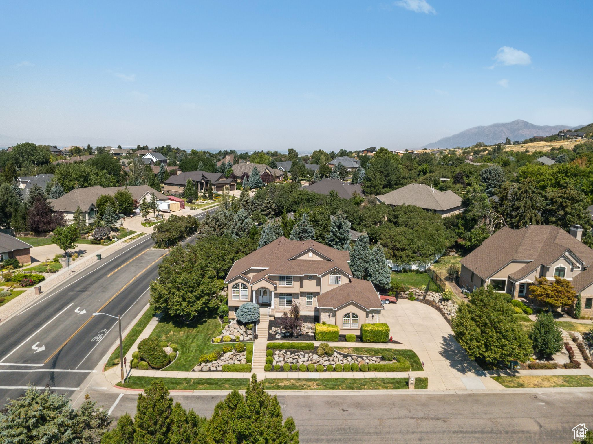 MOUNTAIN MEADOWS - Residential