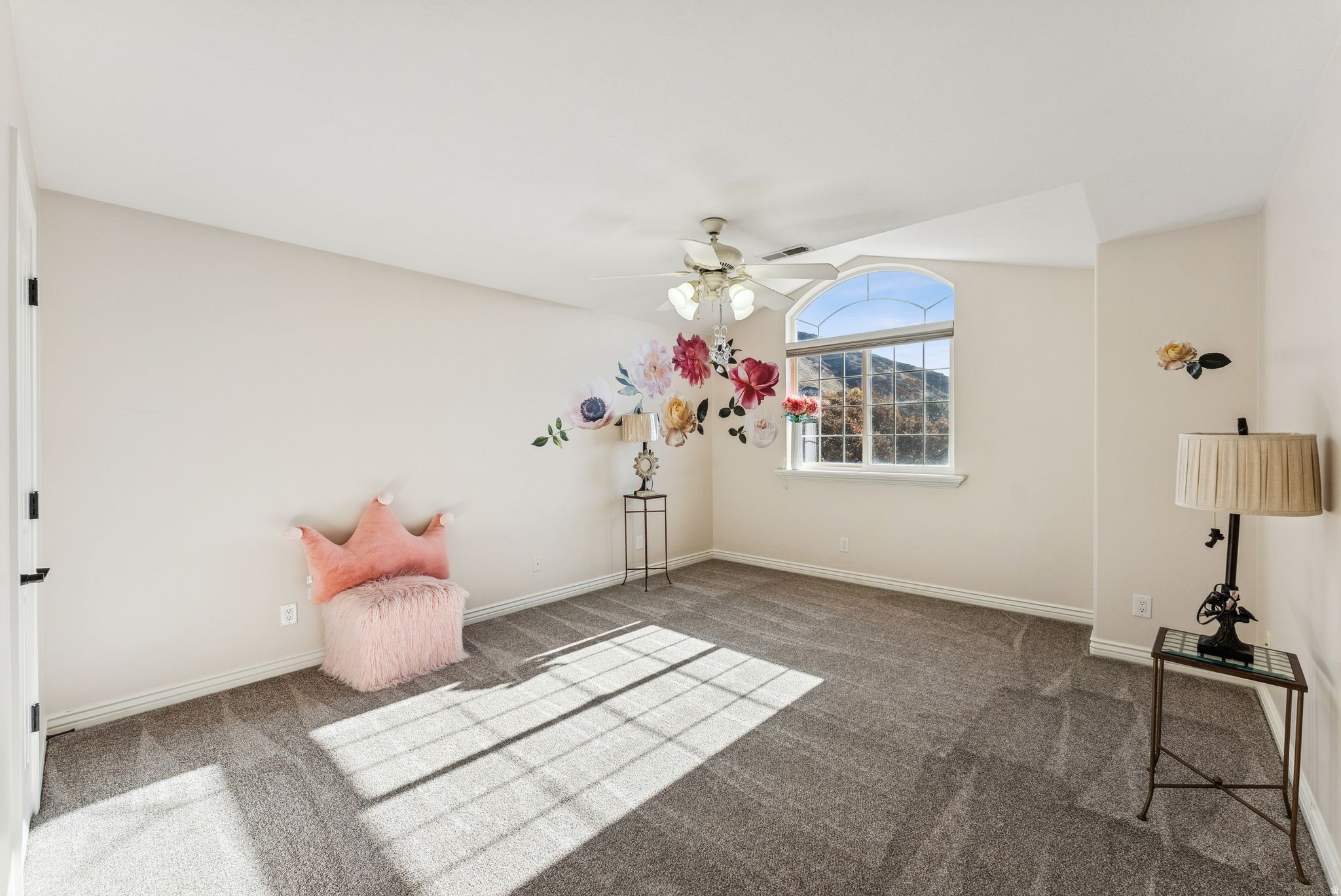 MOUNTAIN MEADOWS - Residential