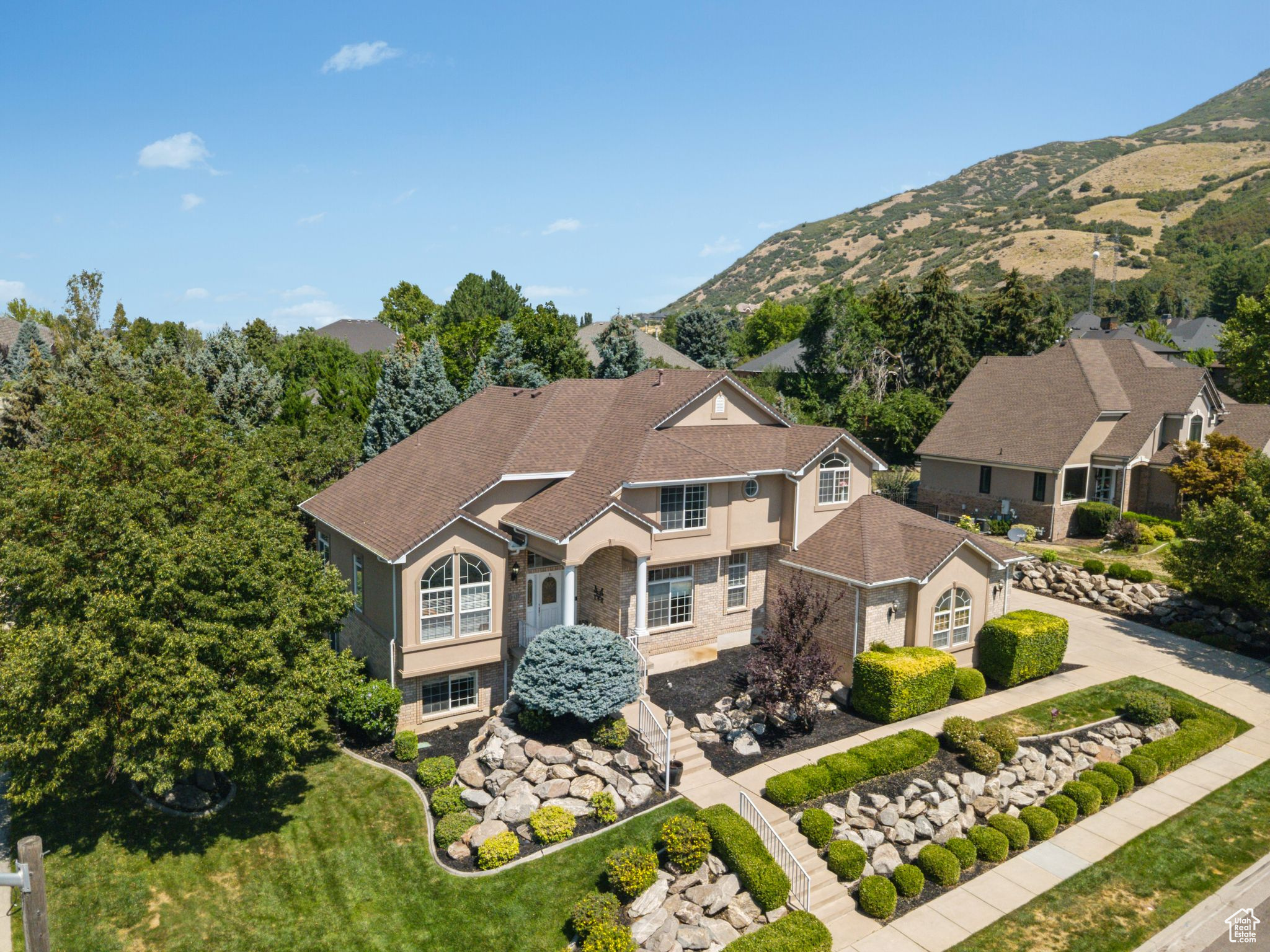 MOUNTAIN MEADOWS - Residential