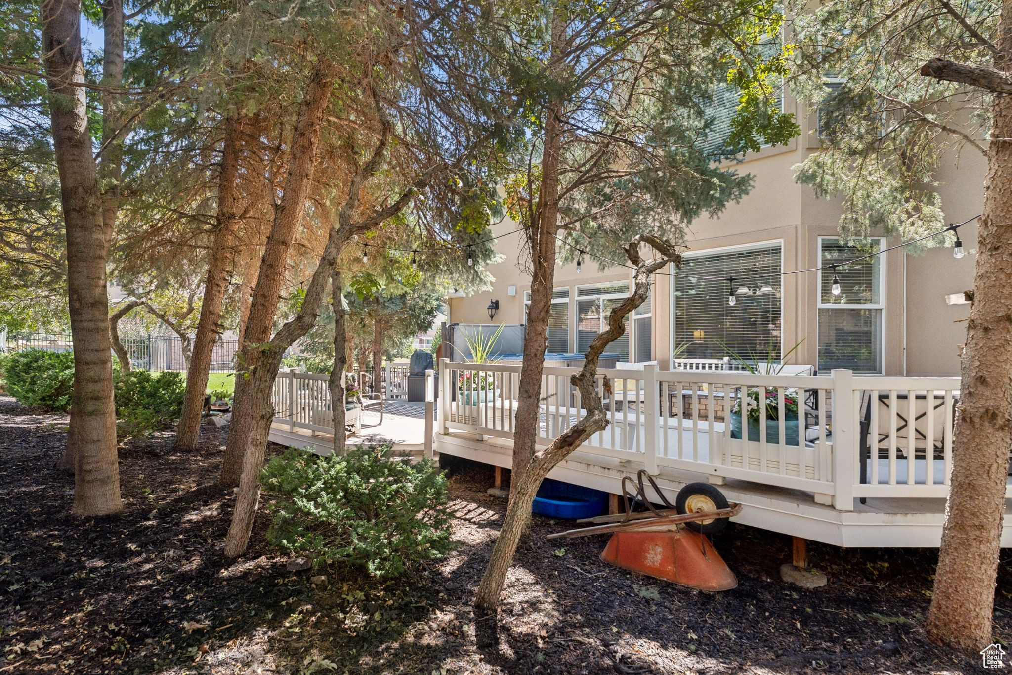 MOUNTAIN MEADOWS - Residential