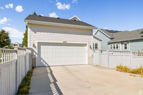 Tiny photo for 5033 W SPLIT ROCK DR, South Jordan, UT 84009 (MLS # 2116829)