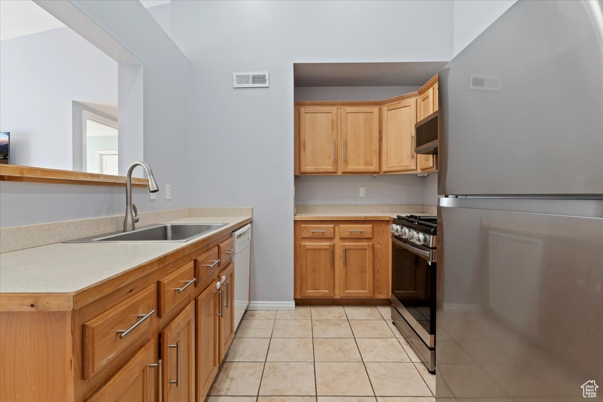BROOKLYN CONDOMINIUMS PHASE 1 - Residential
