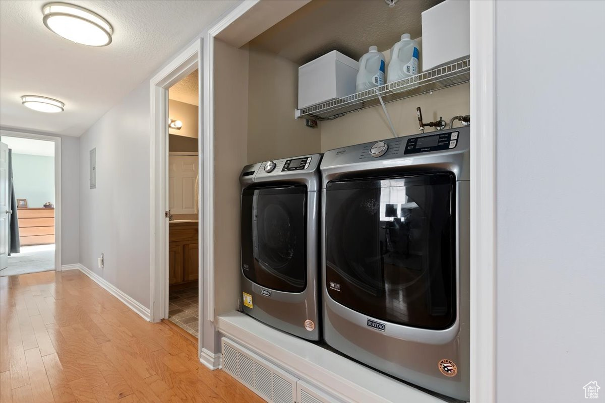 BROOKLYN CONDOMINIUMS PHASE 1 - Residential