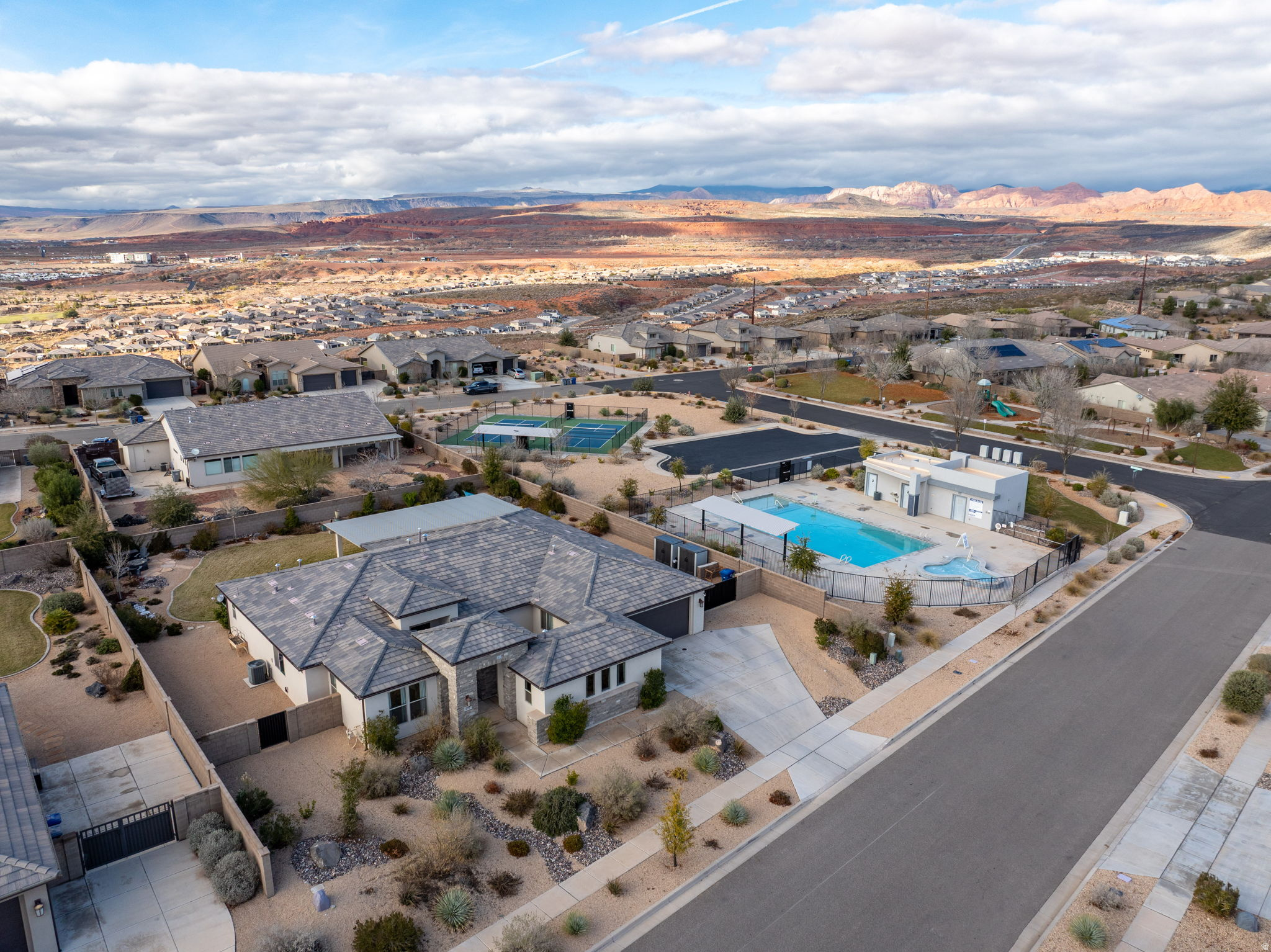 VIEWS AT CORAL CANYON PH 1 - Residential