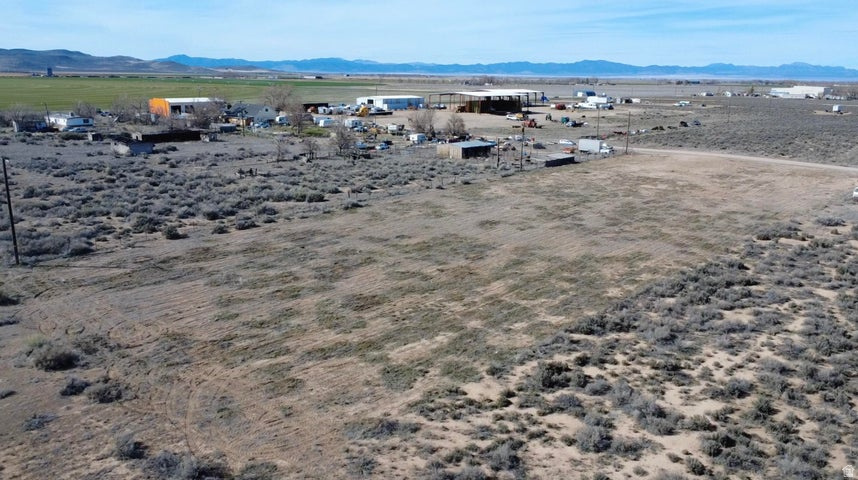 ESCALANTE VALLEY - Land