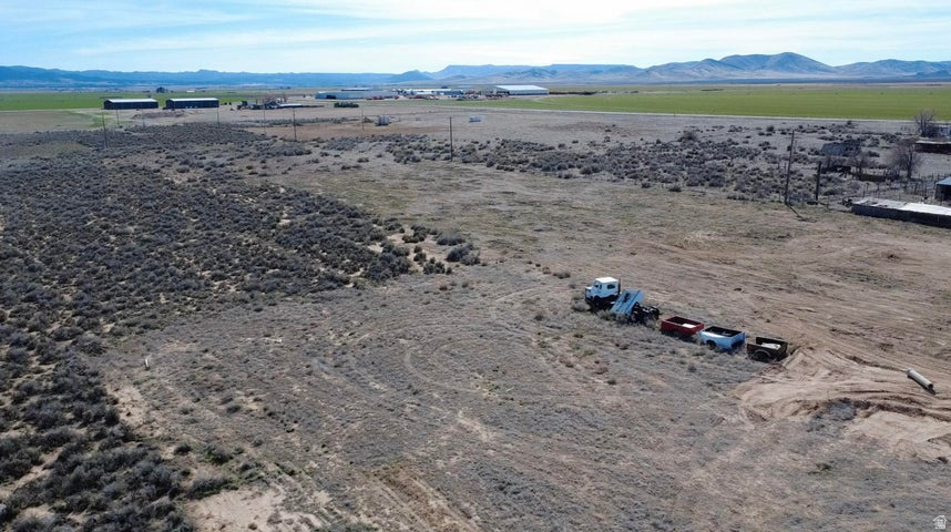 ESCALANTE VALLEY - Land