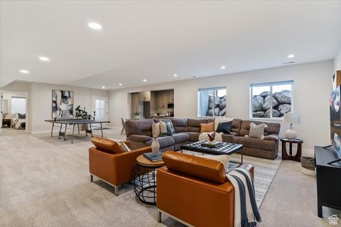 Tiny photo for 71 S HARVS LN, Kaysville, UT 84037 (MLS # 2116183)