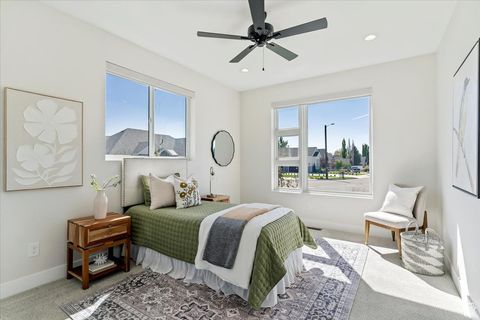Tiny photo for 71 S HARVS LN, Kaysville, UT 84037 (MLS # 2116183)