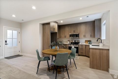 Tiny photo for 71 S HARVS LN, Kaysville, UT 84037 (MLS # 2116183)