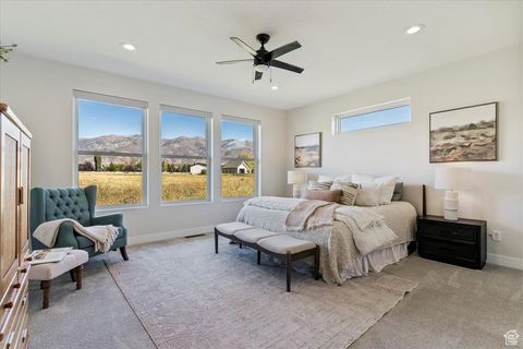 Tiny photo for 71 S HARVS LN, Kaysville, UT 84037 (MLS # 2116183)