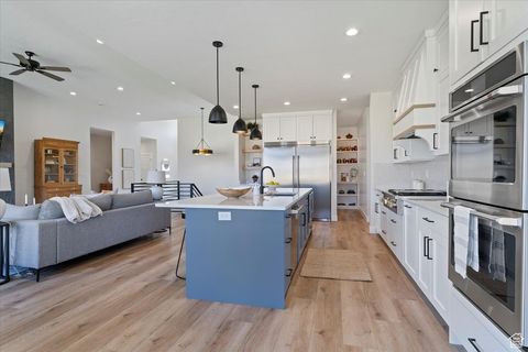 Tiny photo for 71 S HARVS LN, Kaysville, UT 84037 (MLS # 2116183)
