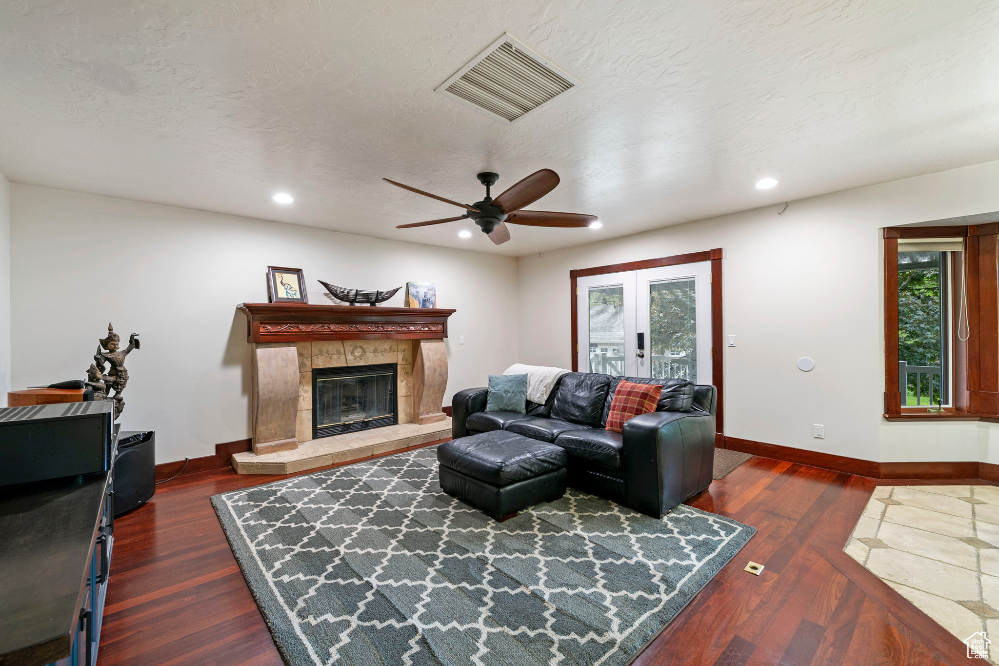 SUNWOOD RANCH - Residential