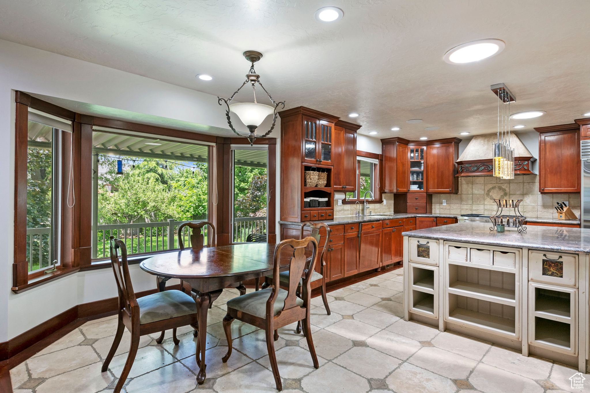 SUNWOOD RANCH - Residential