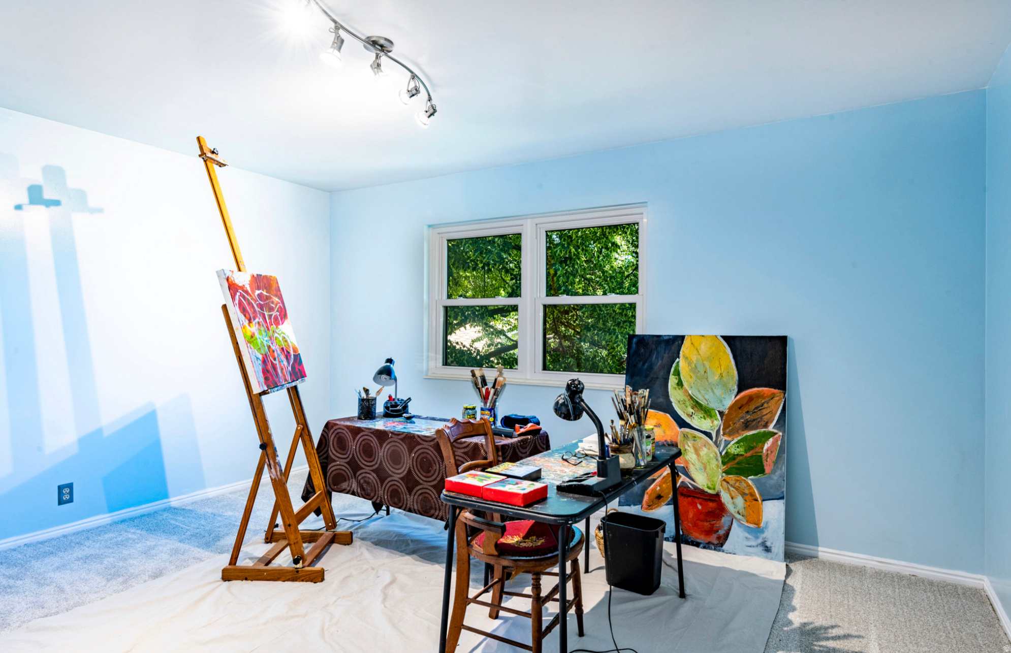 TOP OF THE WORLD - Residential