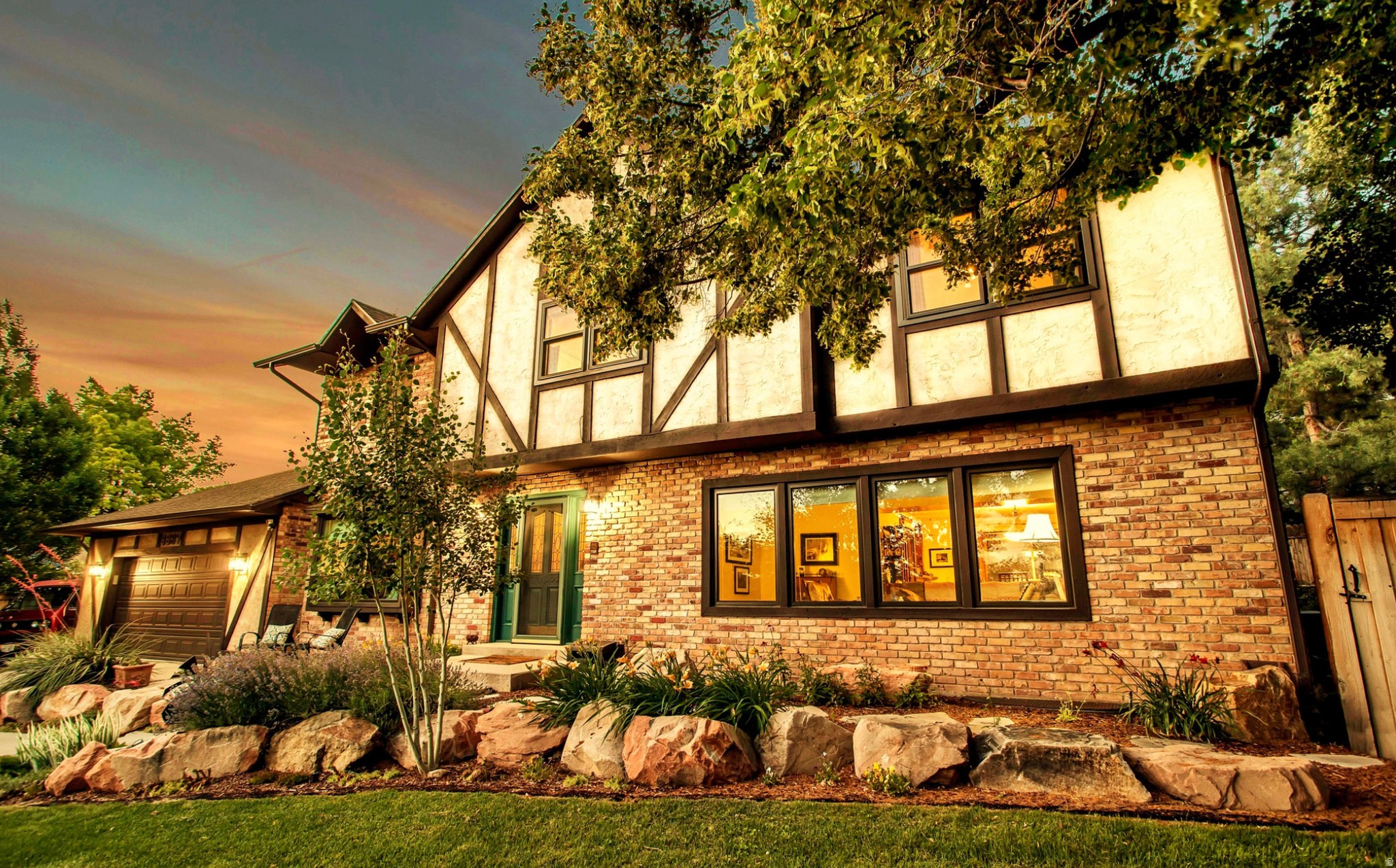 TOP OF THE WORLD - Residential