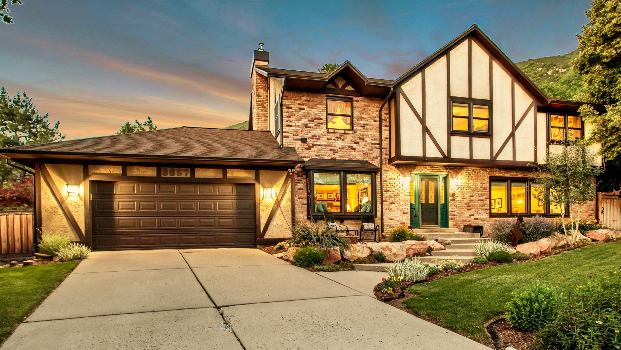 TOP OF THE WORLD - Residential