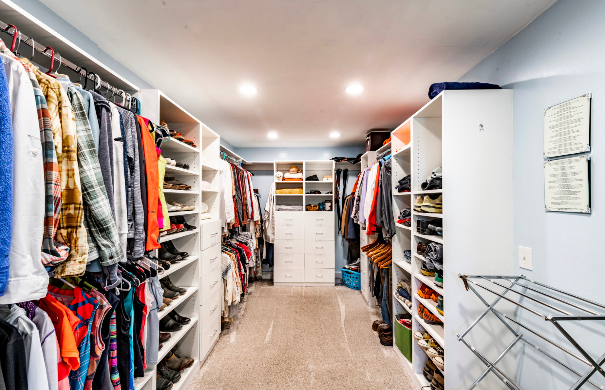 TOP OF THE WORLD - Residential