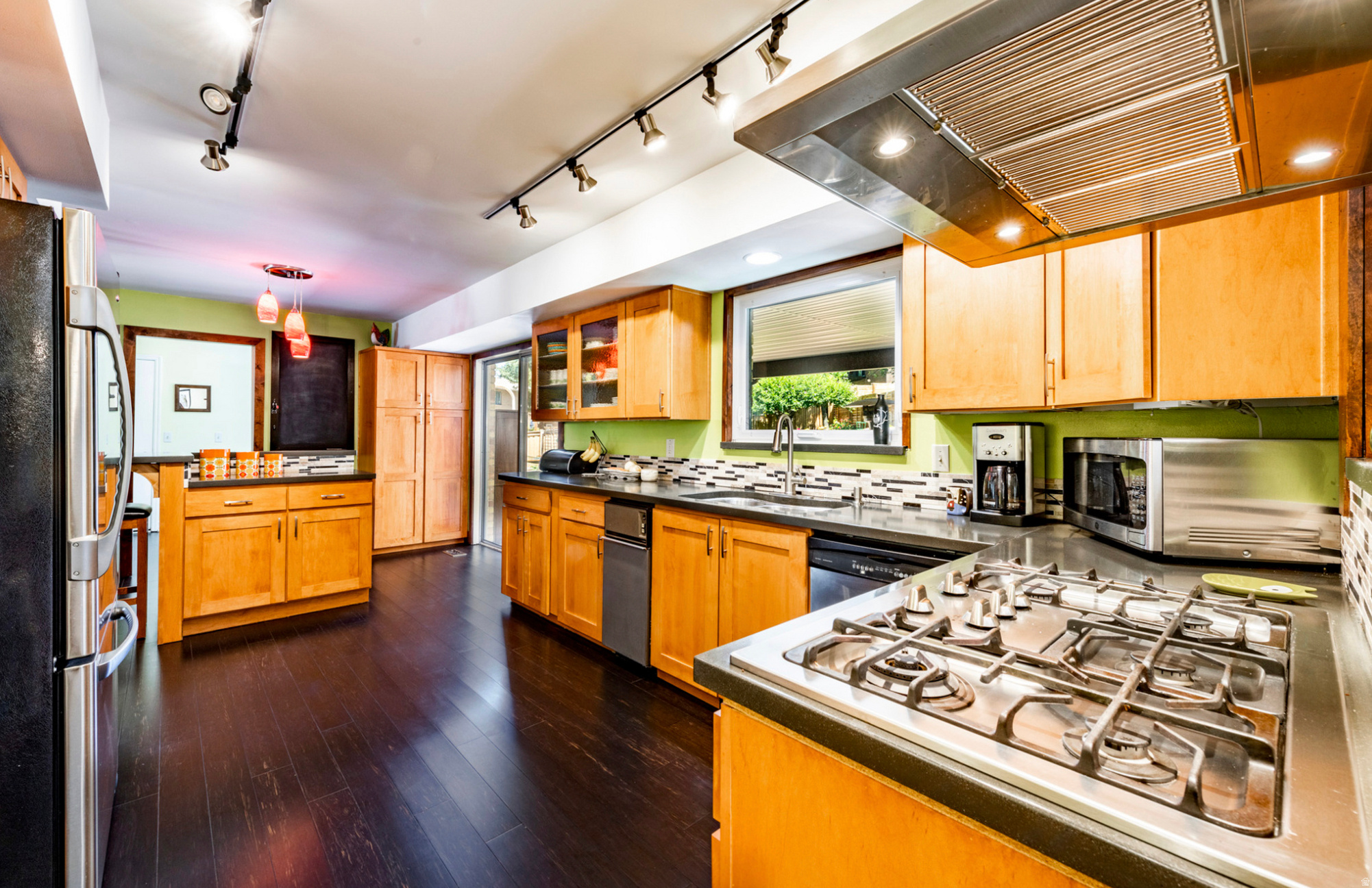 TOP OF THE WORLD - Residential