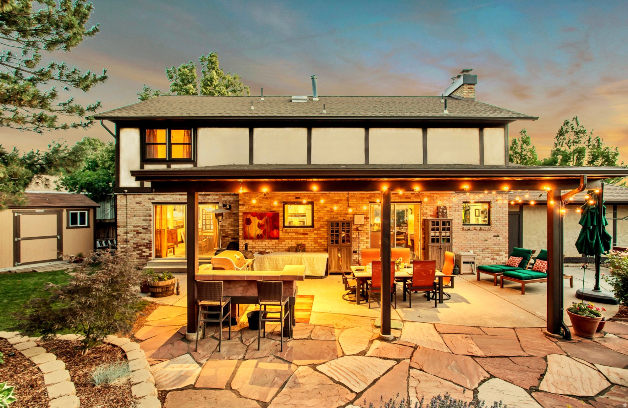 TOP OF THE WORLD - Residential