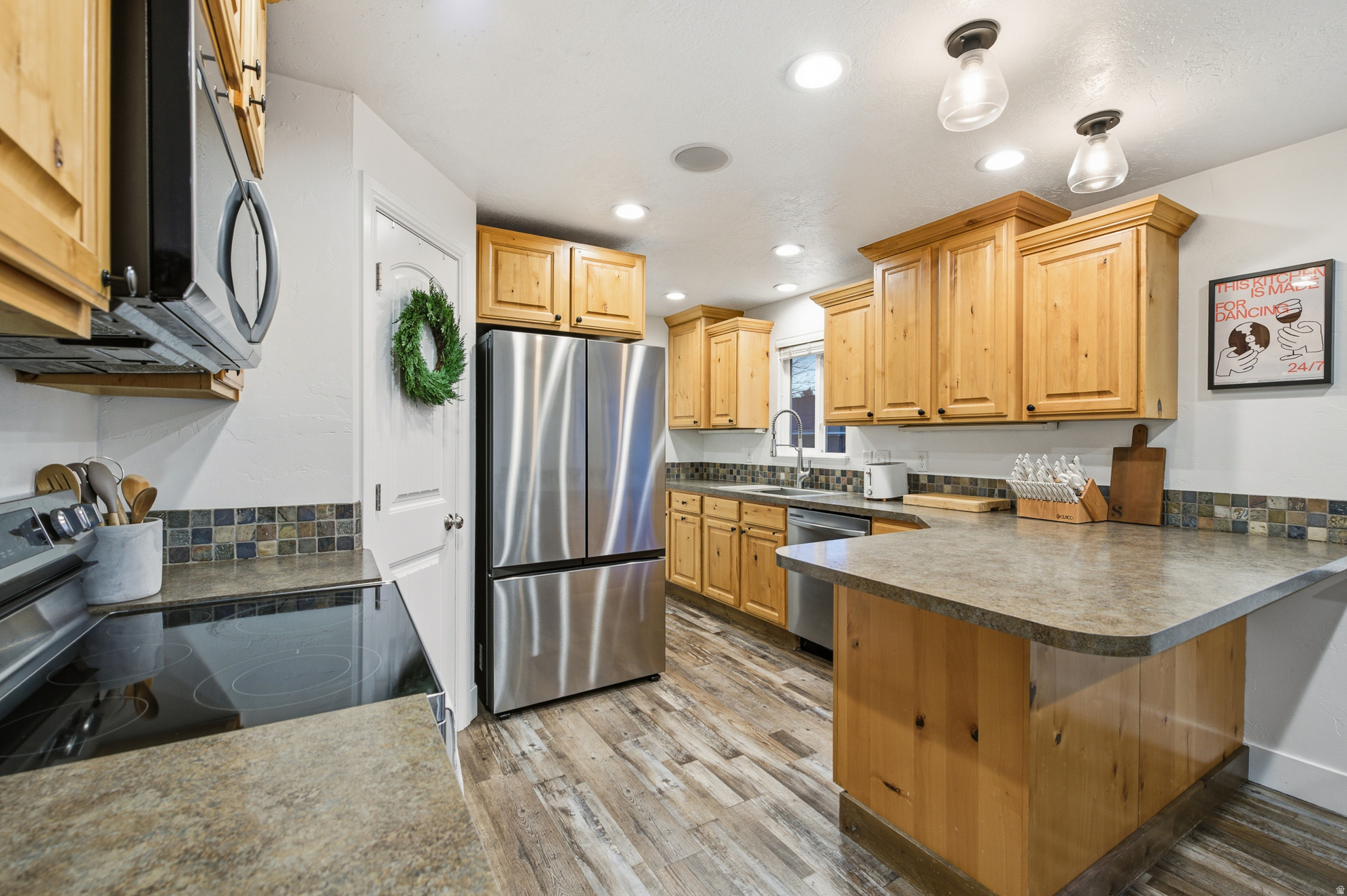 VALLEY VISTA - Residential