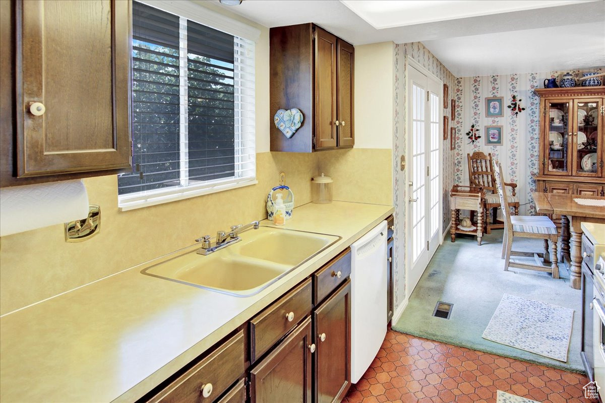 North Ogden, Utah 84414, United States, 4 Bedrooms Bedrooms, ,2 BathroomsBathrooms,Residential,Pending,44217