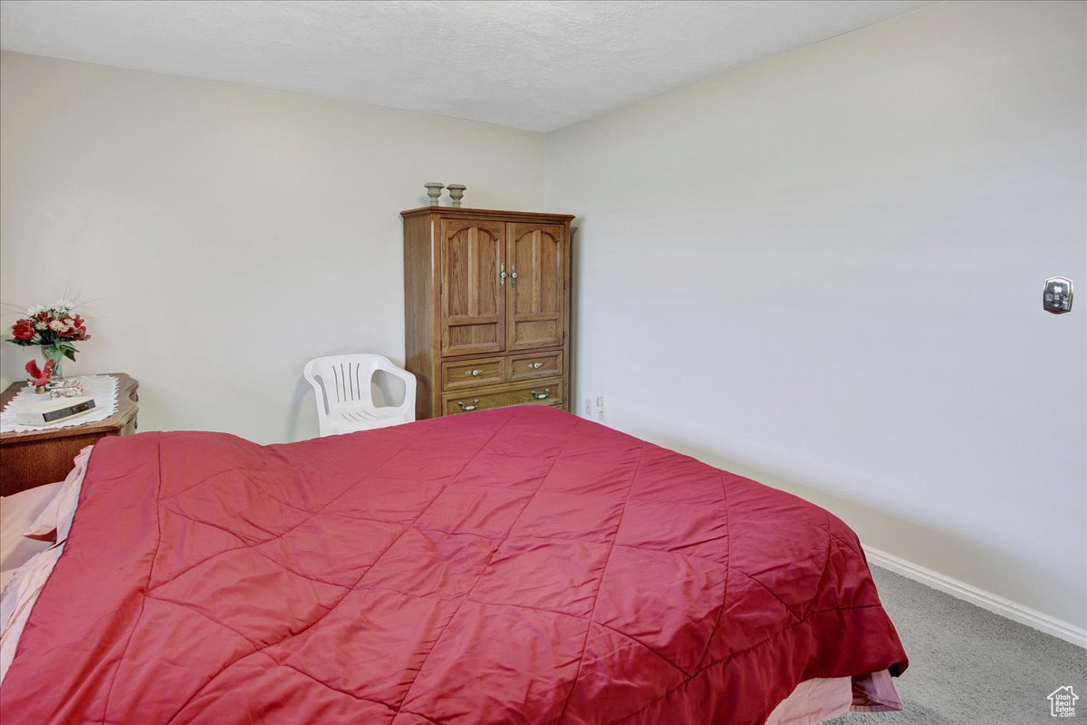 North Ogden, Utah 84414, United States, 4 Bedrooms Bedrooms, ,2 BathroomsBathrooms,Residential,Pending,44217