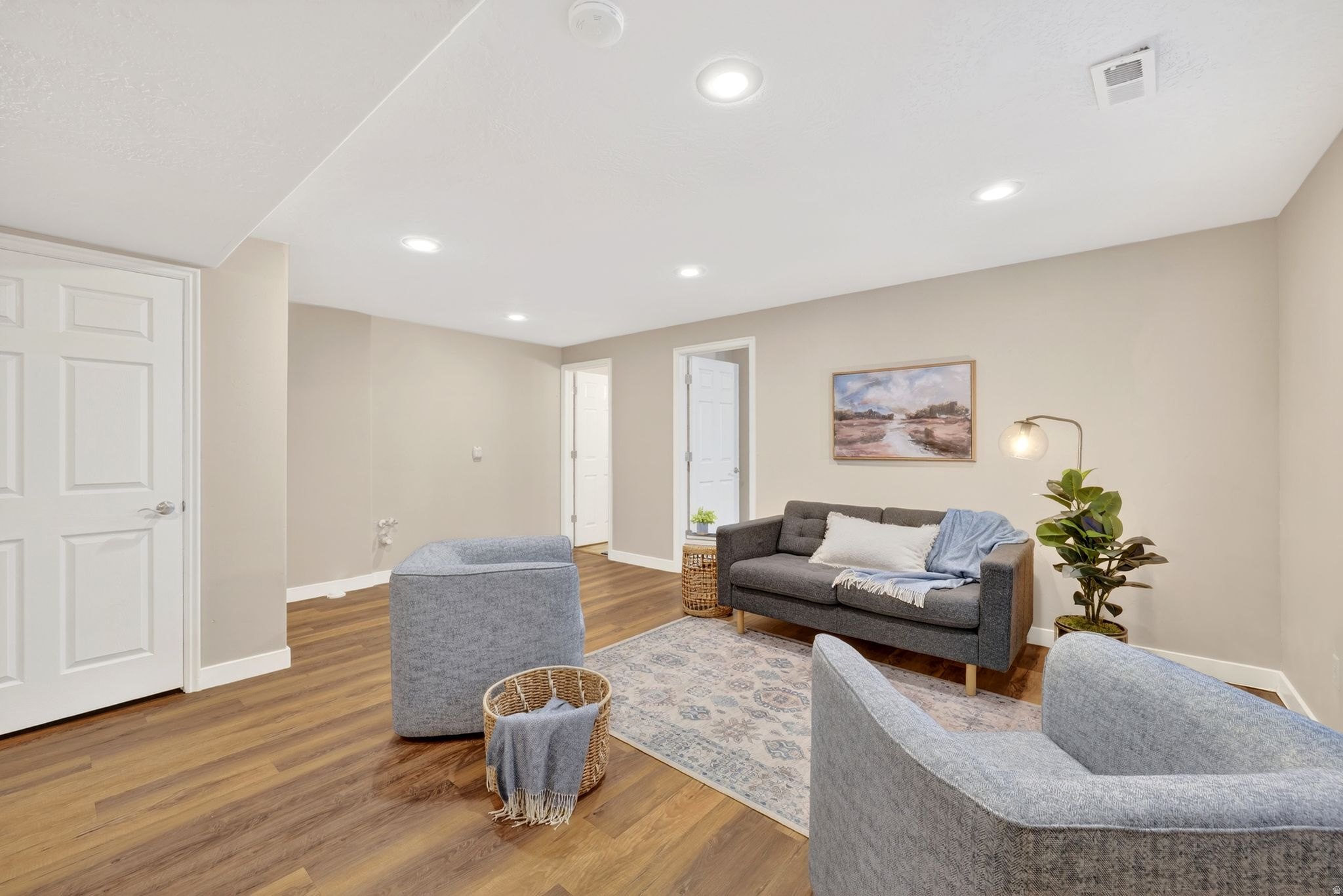 ROYCROFT TOWNHOMES - Residential Income