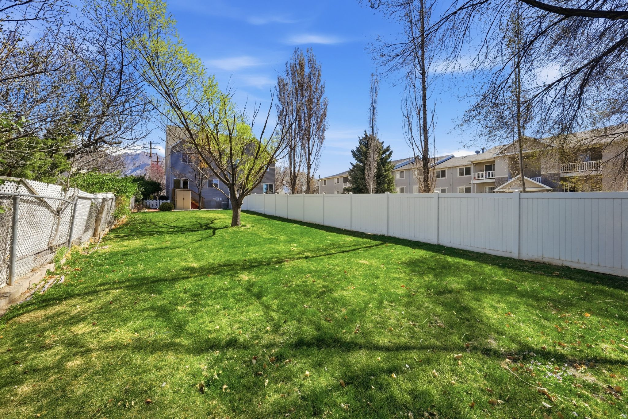 ROYCROFT TOWNHOMES - Residential Income