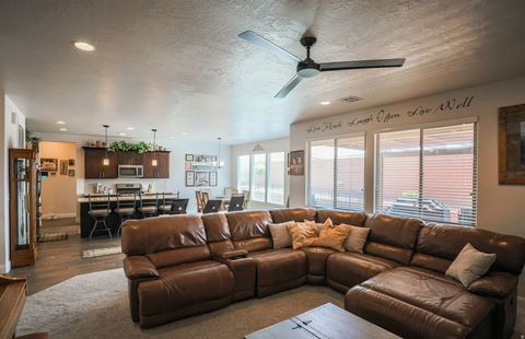 Tiny photo for 1228 E GORDON LN, Washington, UT 84780 (MLS # 2142362)