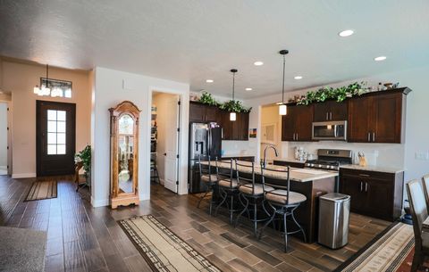 Tiny photo for 1228 E GORDON LN, Washington, UT 84780 (MLS # 2142362)