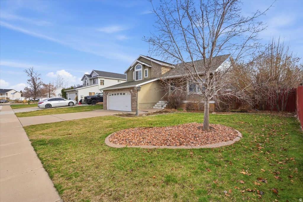 Photo of 2757 W SANDI DR, Layton, UT 84041 (MLS # 2130192)