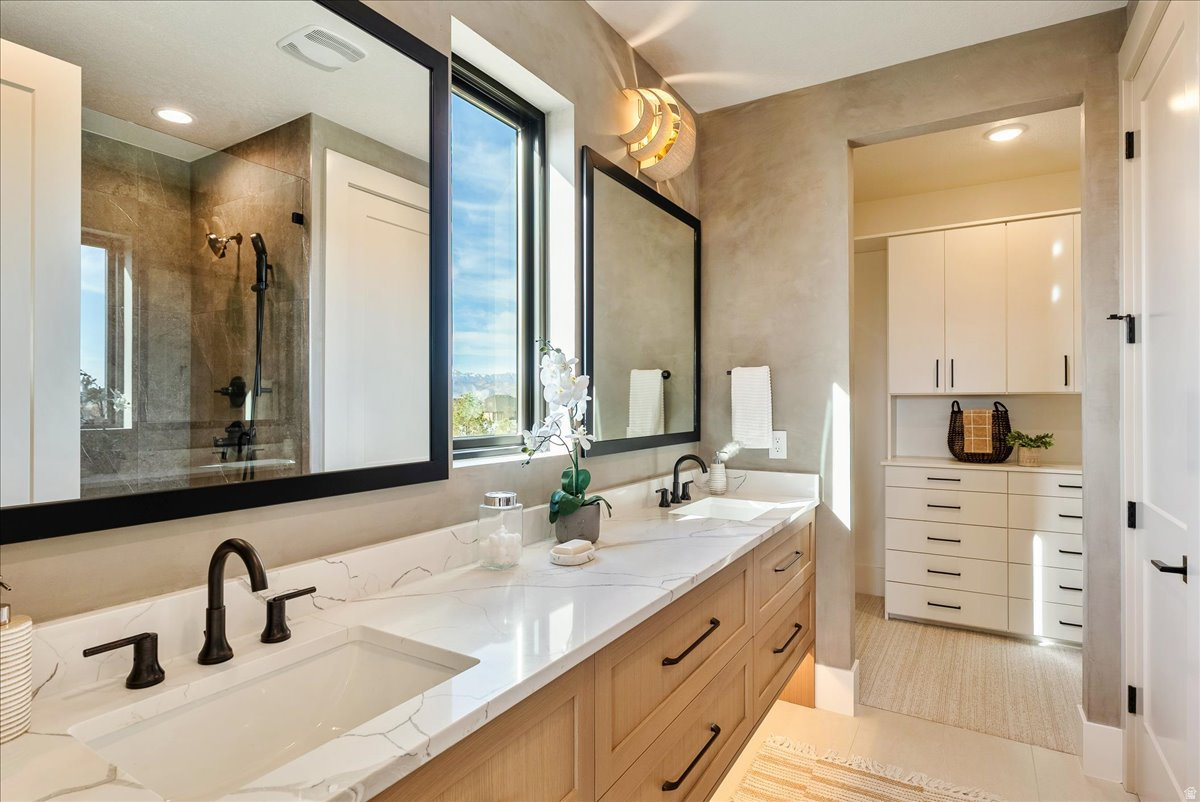 CENTER POINTE TOWNHOMES - Residential