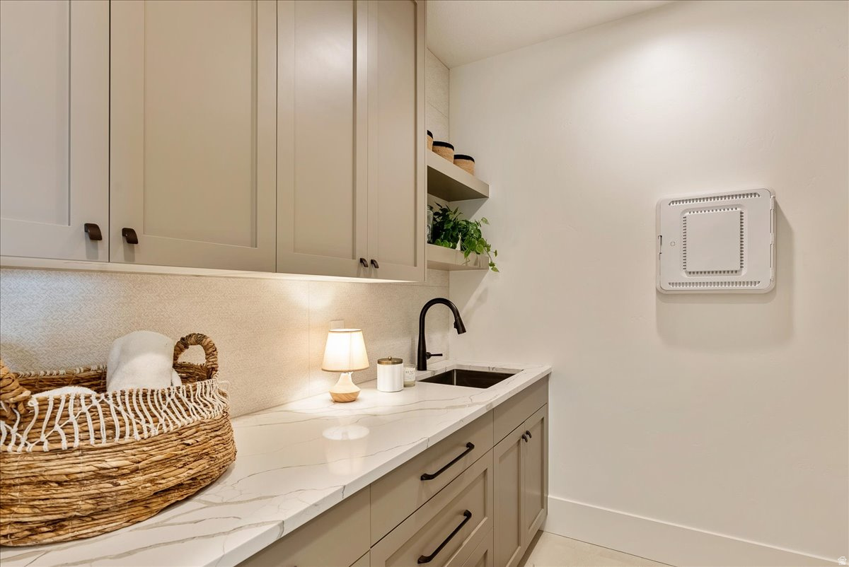 CENTER POINTE TOWNHOMES - Residential