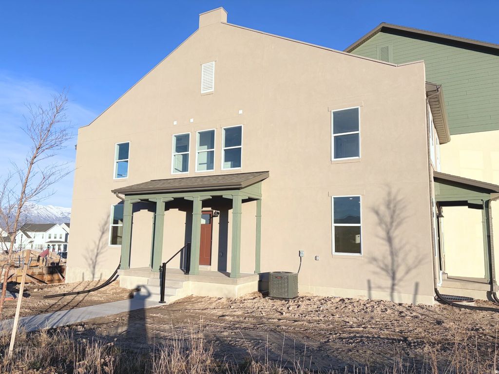 Photo of 871 S MATHILDA DR #246, Saratoga Springs, UT 84045 (MLS # 2132234)