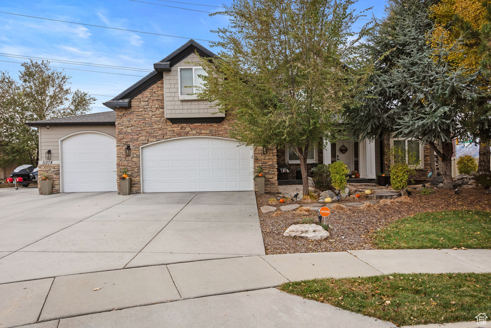 11378 S Via Arboles Ct, South Jordan, Utah image 2