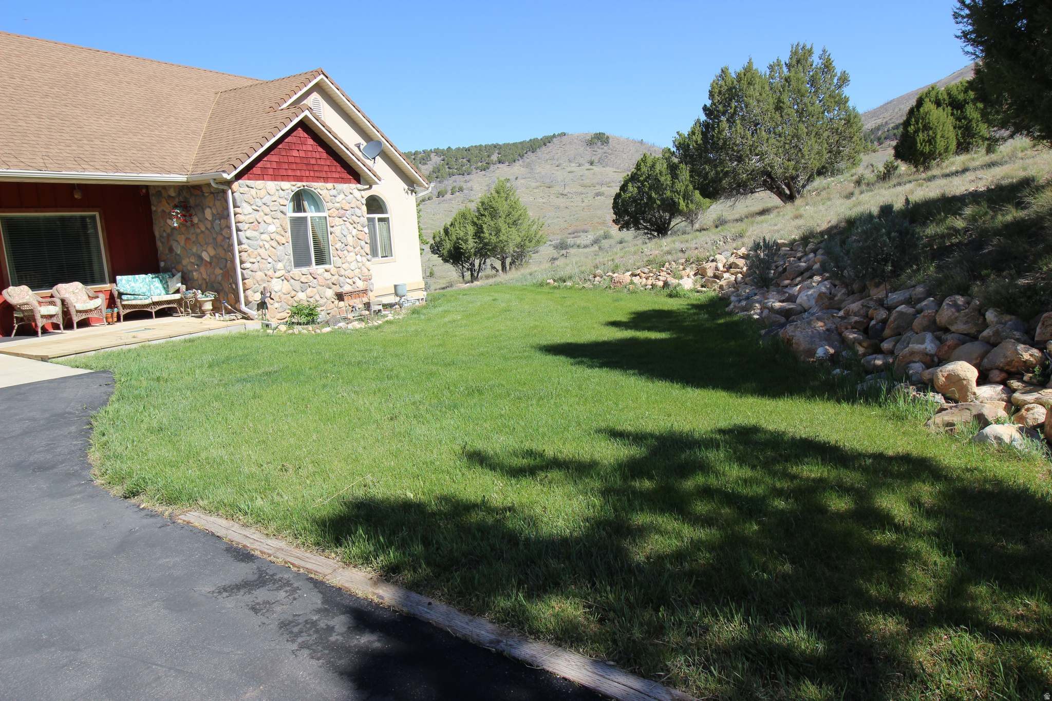 EAGLE'S LANDING - Residential