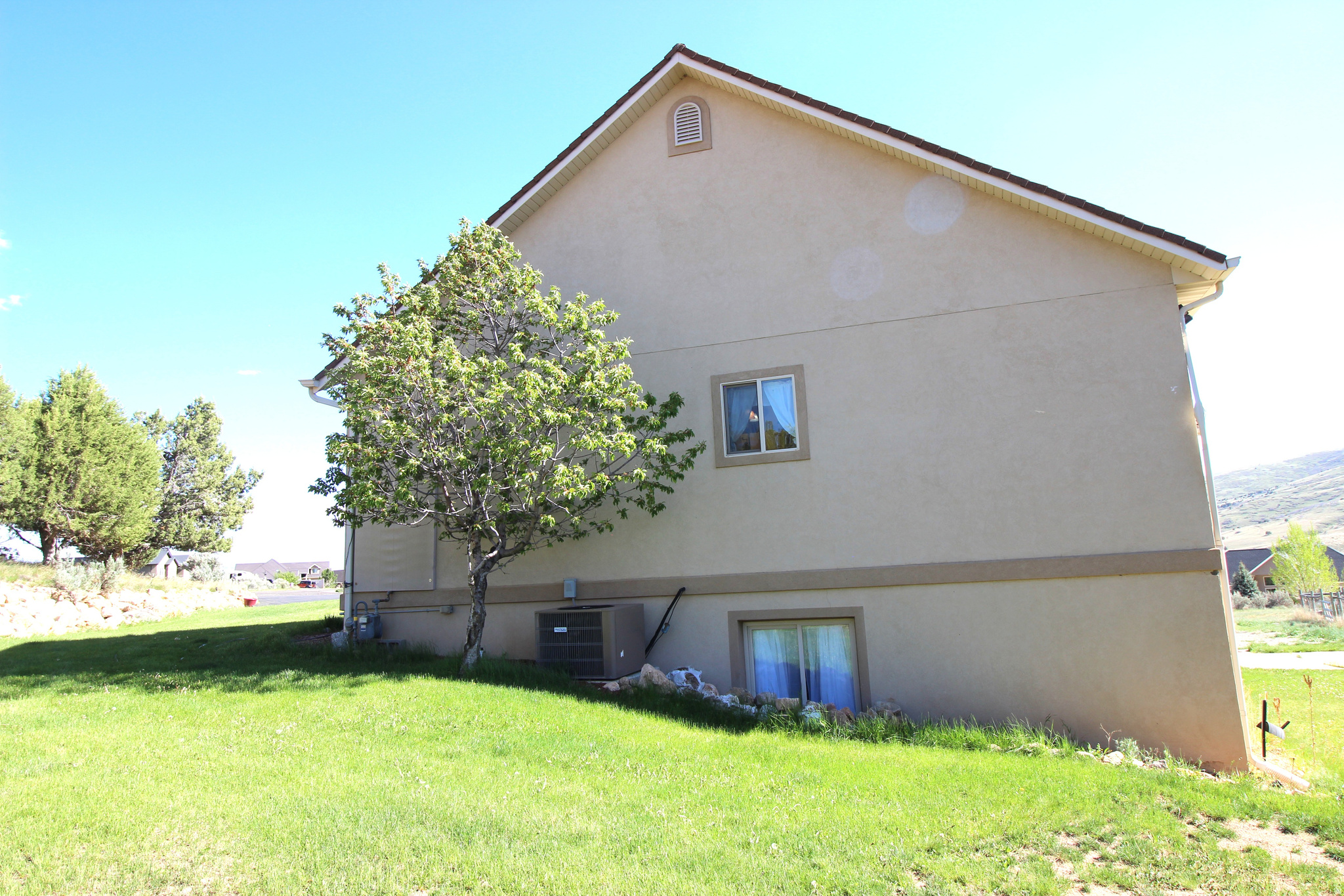 EAGLE'S LANDING - Residential