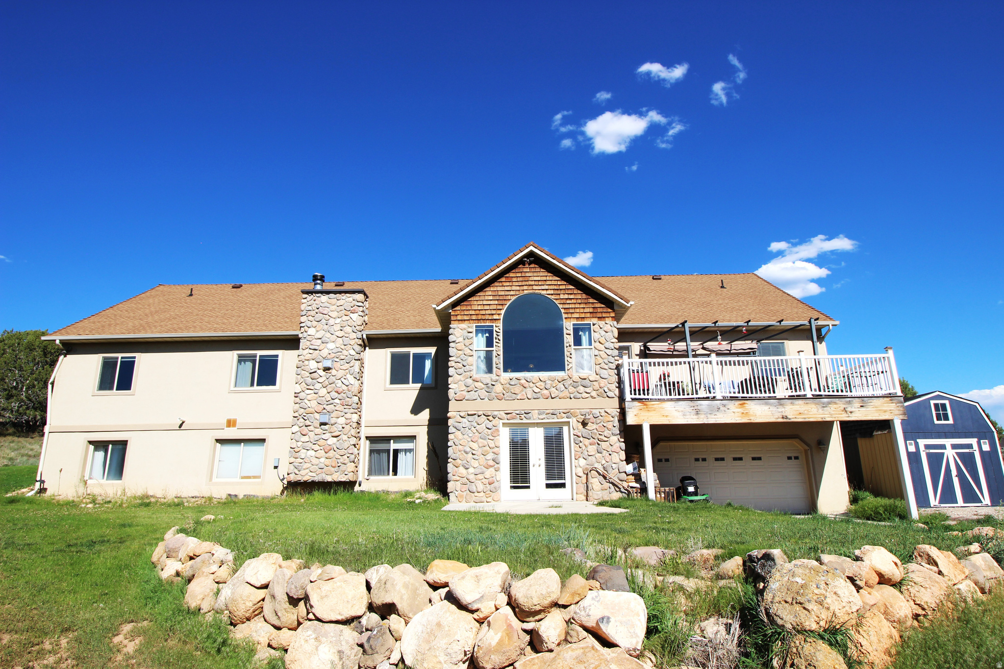 EAGLE'S LANDING - Residential