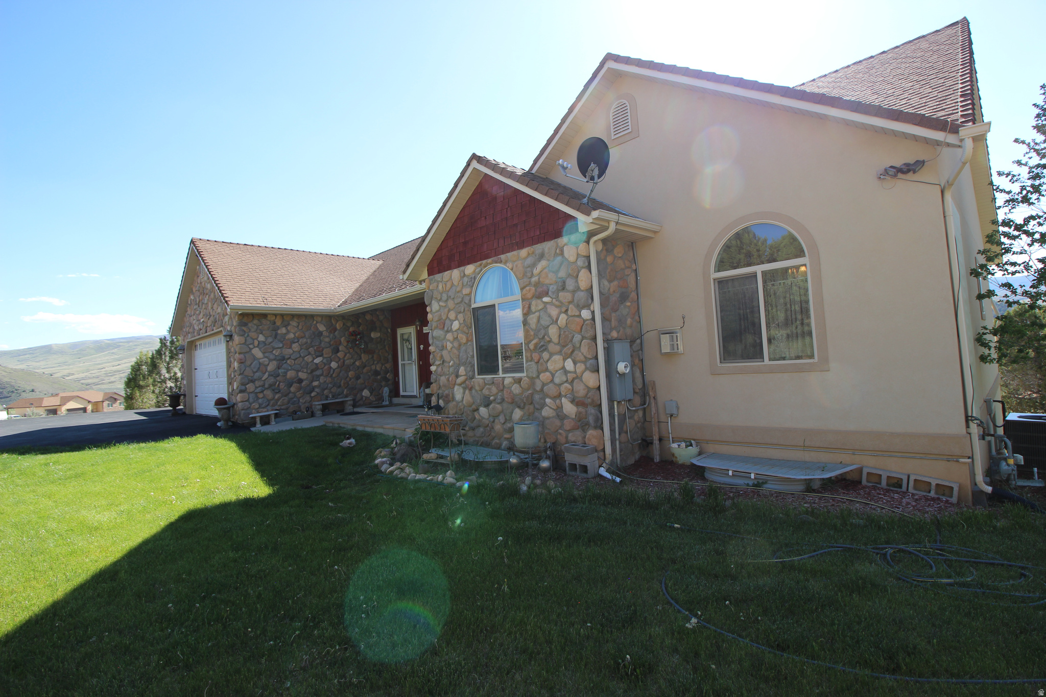 EAGLE'S LANDING - Residential