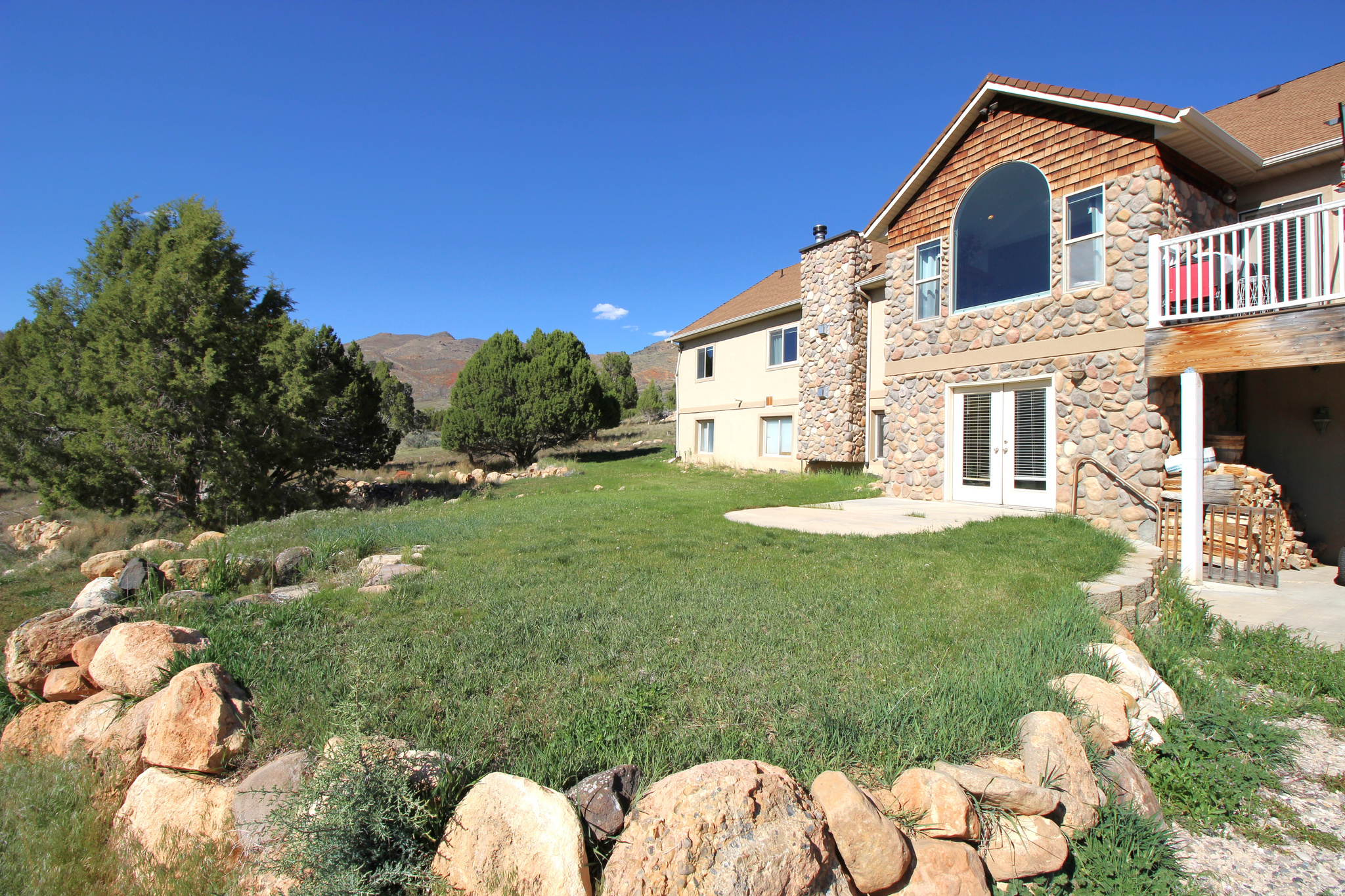 EAGLE'S LANDING - Residential