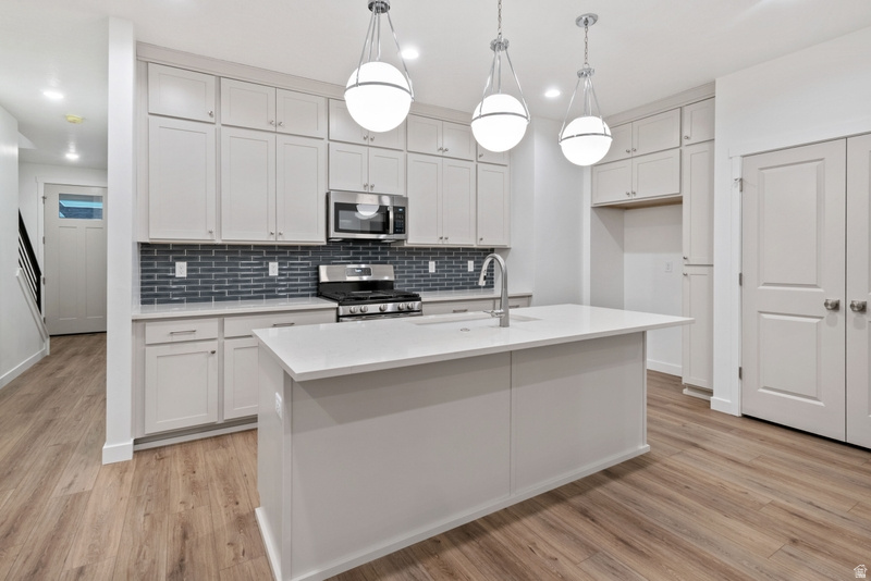 DAYBREAK - Residential Income