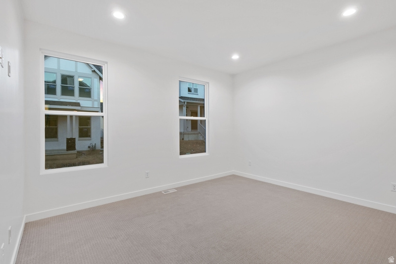 DAYBREAK - Residential Income